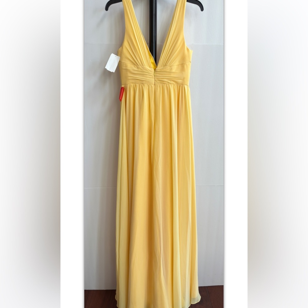 MAC DUGGAL chiffon lined gown, sz 2, new,No defects - Picture 7 of 9